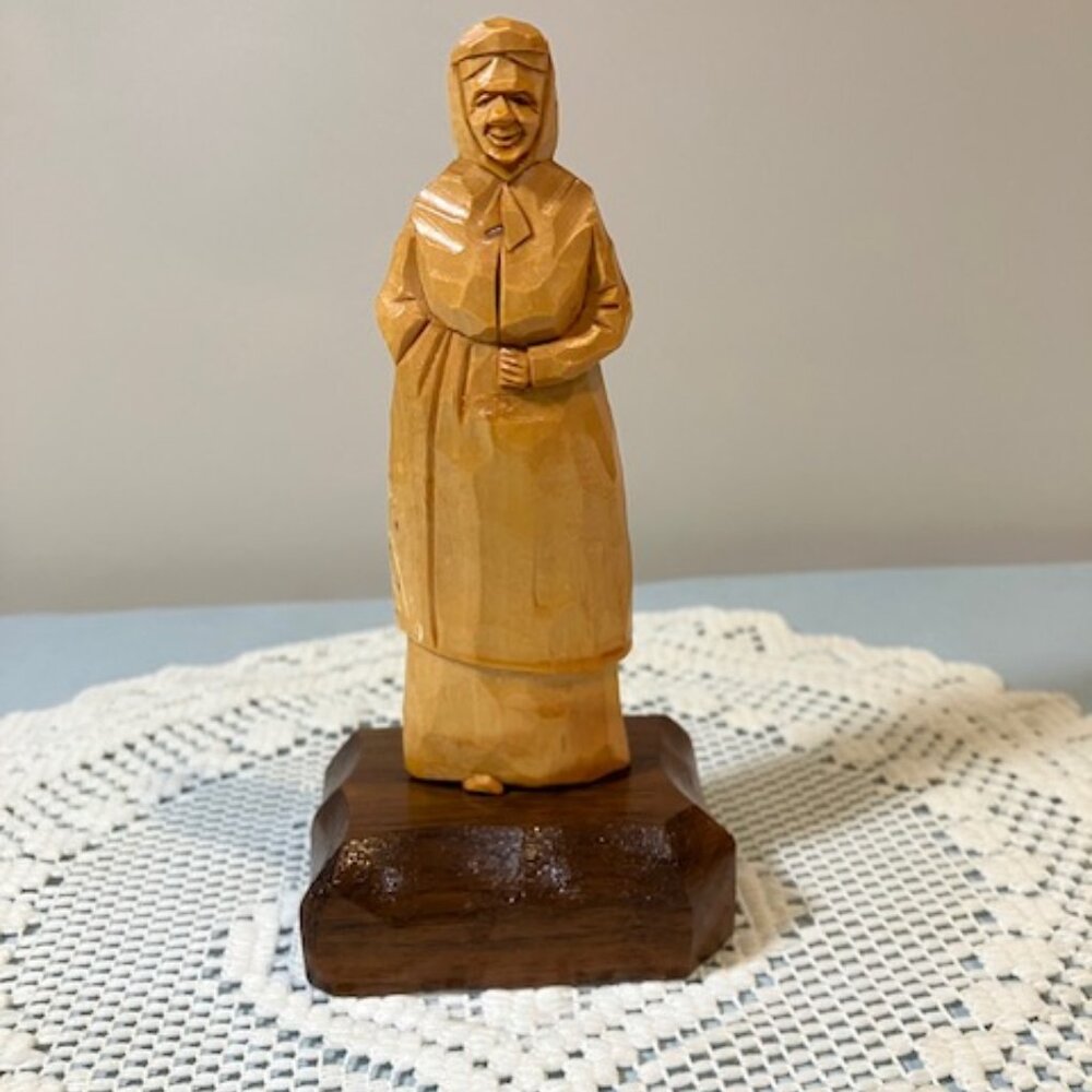 Folk Art Wood‎ Carving Older Lady Figurine by Audet 6" Made in Quebec, Canada